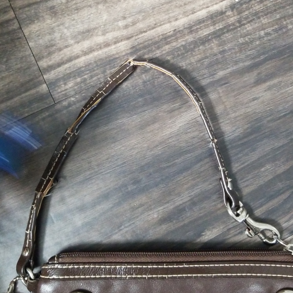 Coach - Picture 2 of 3